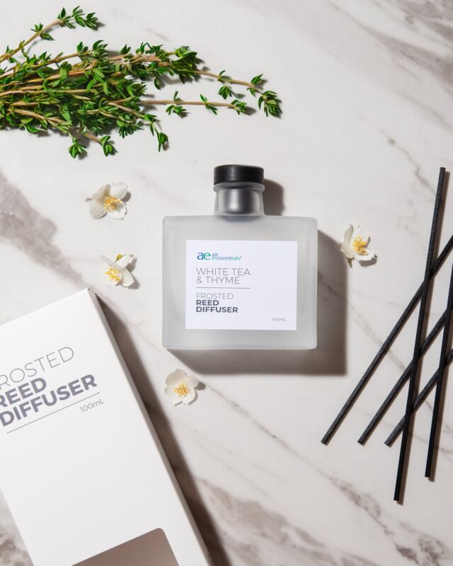 ✨ Your favorite luxury fragrances are also available in Frosted Reed Diffusers.
Each reed diffuser is hand-blended in the USA and lasts for up to 3 months.
Place them on your desk, bedroom or any small area. View them all at our profile link.