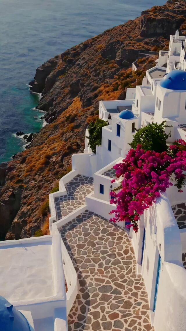🌊 Let our refreshing and relaxing summer fragrances transport you to your favorite travel memories.
Try the sparkly fragrance of Aegean Summer, bright and uplifting Sunny Citrus, or serene Ocean Aria.
.
.
#summerfragrances #summerscents #homediffuser